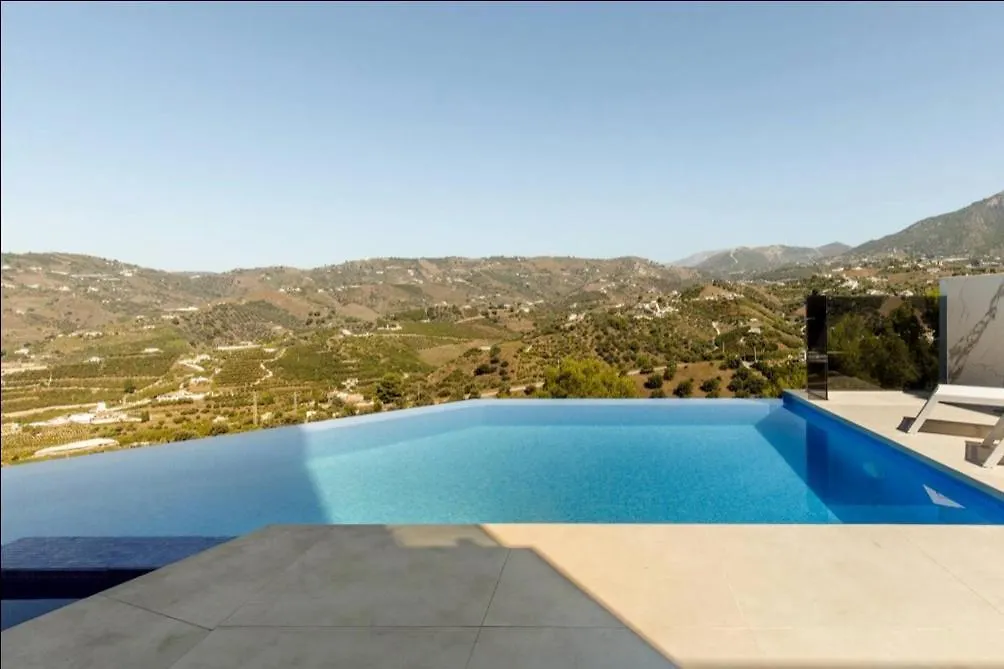 Luxury Villa In Frigiliana - Villa Maui Malaga
