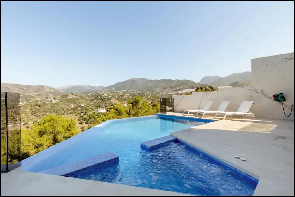 Luxury Villa In Frigiliana - Villa Maui Malaga